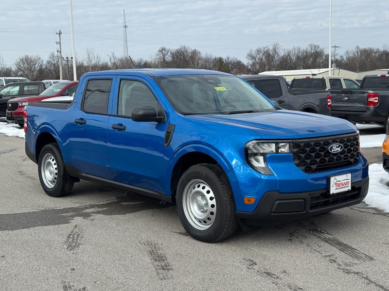 Ford Maverick Vehicle Full-screen Gallery Image 2