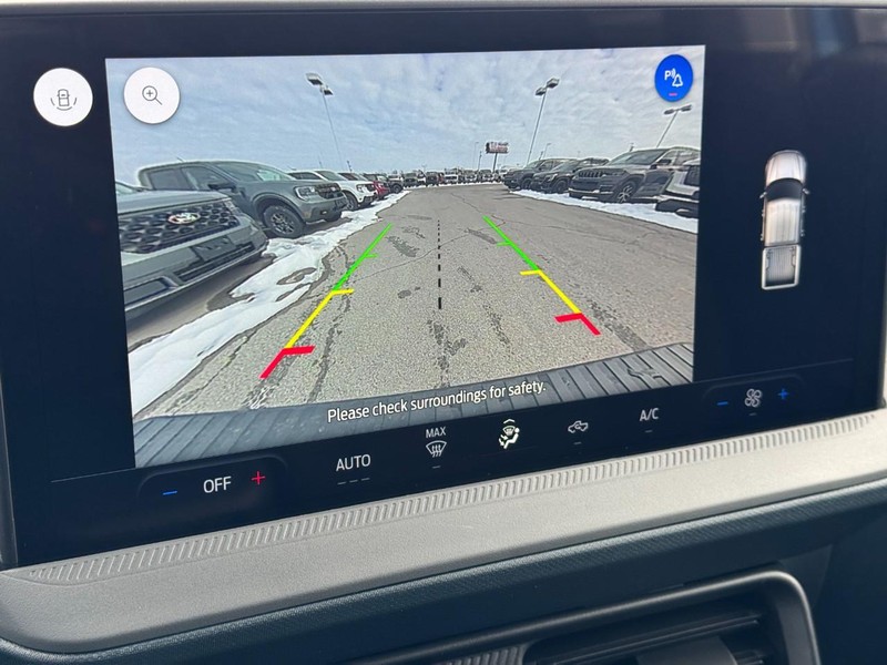 Ford Maverick Vehicle Full-screen Gallery Image 17