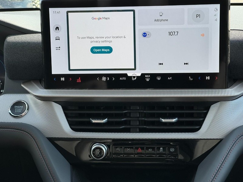 Ford Explorer Vehicle Image 09