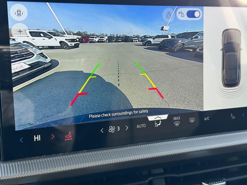 Ford Explorer Vehicle Image 16