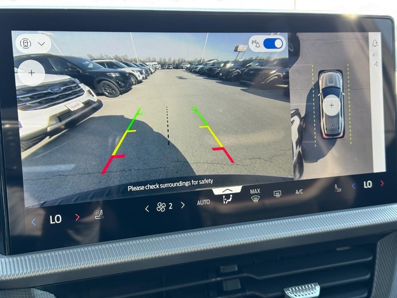 Ford Explorer Vehicle Image 21