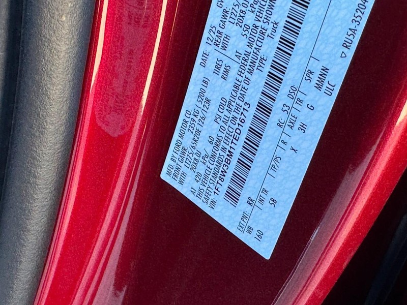 Ford Super Duty F-350 SRW Vehicle Full-screen Gallery Image 20