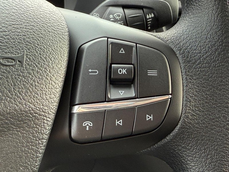 Ford Transit Cargo Van Vehicle Full-screen Gallery Image 10