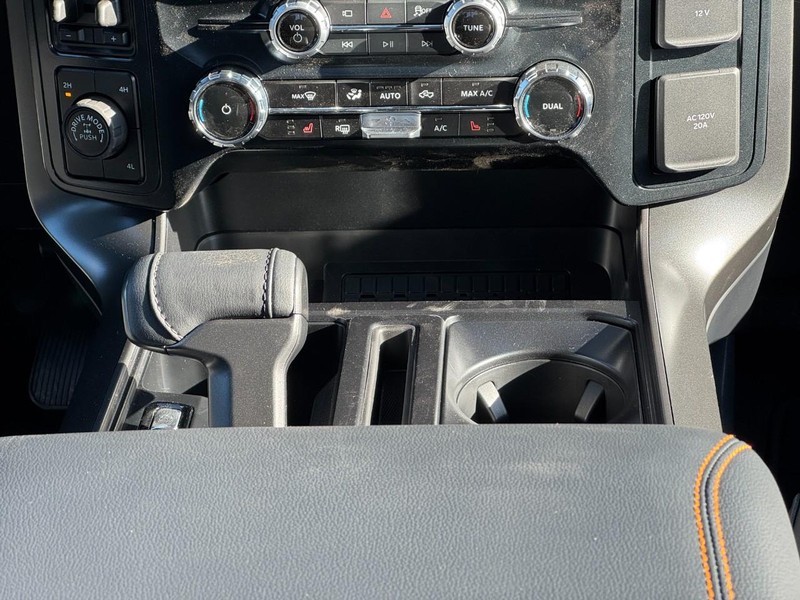 Ford F-150 Vehicle Image 10