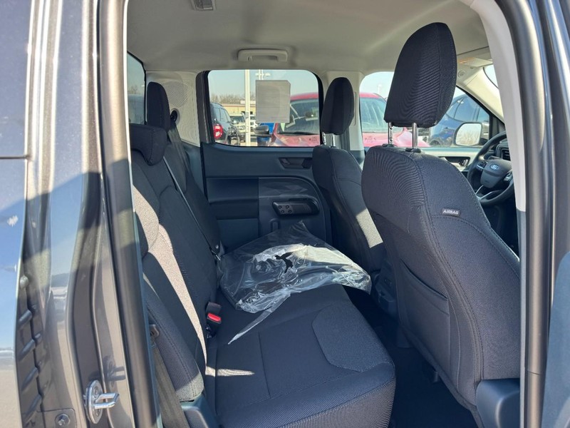 Ford Maverick Vehicle Full-screen Gallery Image 5