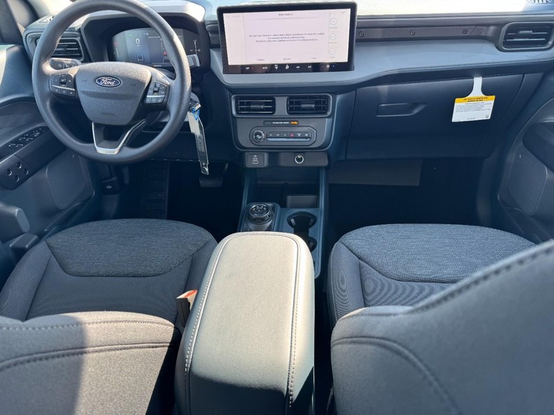 Ford Maverick Vehicle Full-screen Gallery Image 6