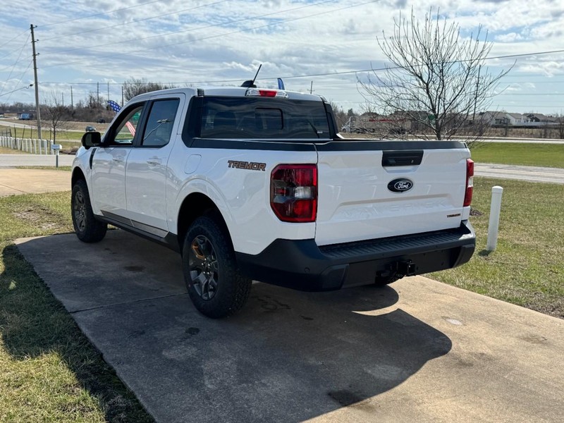 Ford Maverick Vehicle Image 05