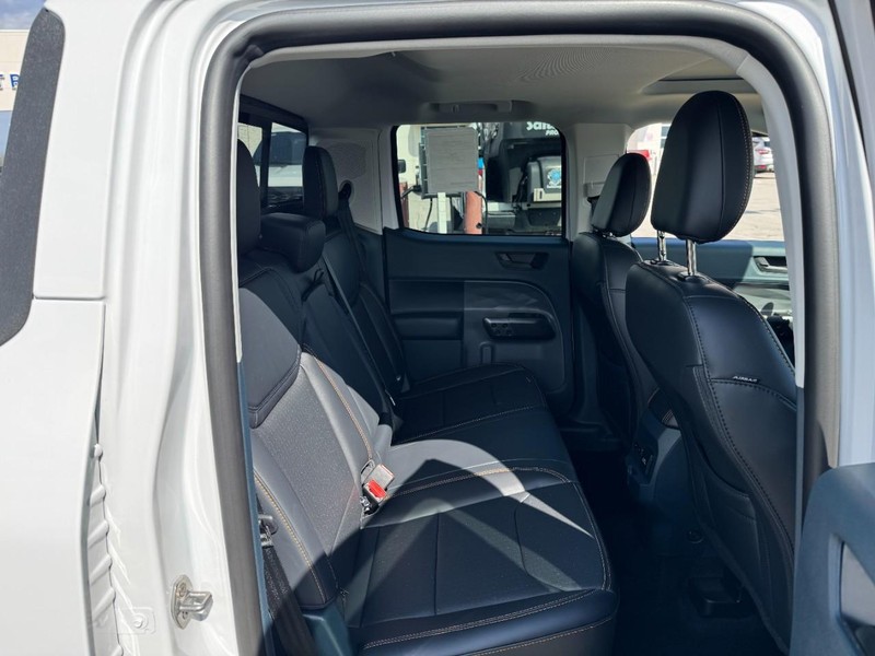 Ford Maverick Vehicle Image 09