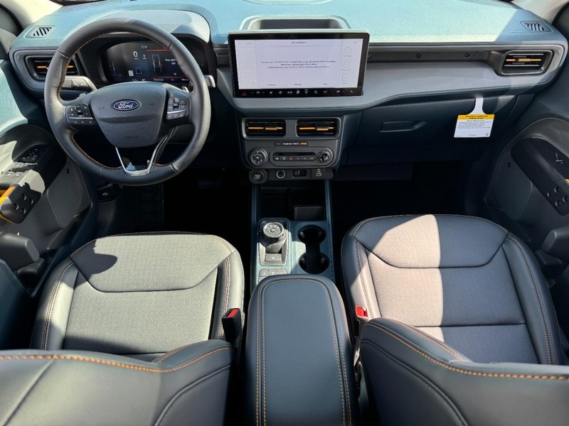 Ford Maverick Vehicle Image 11