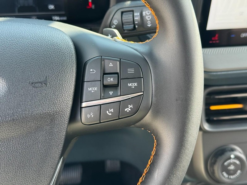 Ford Maverick Vehicle Image 23