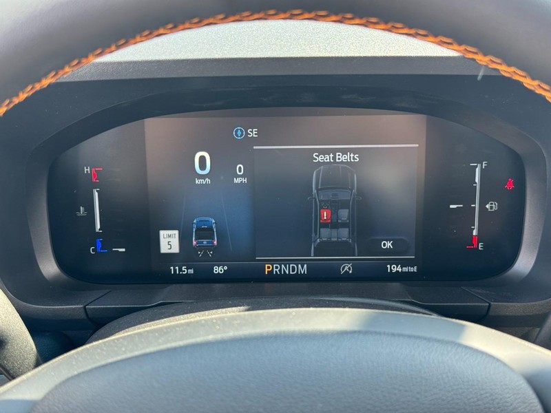 Ford Maverick Vehicle Image 24