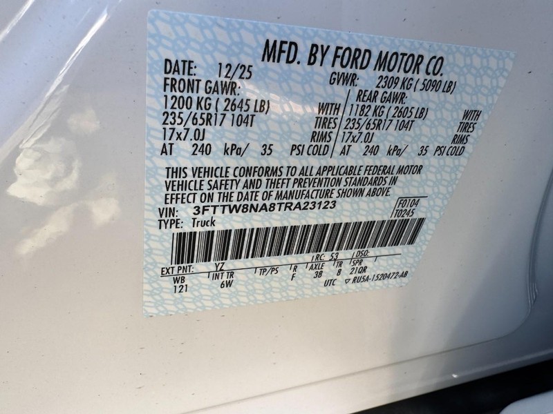 Ford Maverick Vehicle Image 26