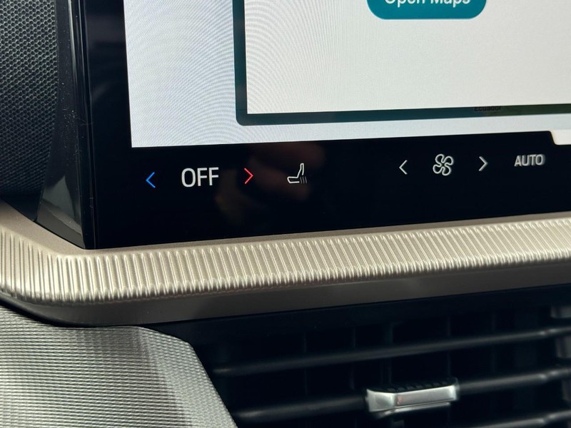 Ford Explorer Vehicle Image 17