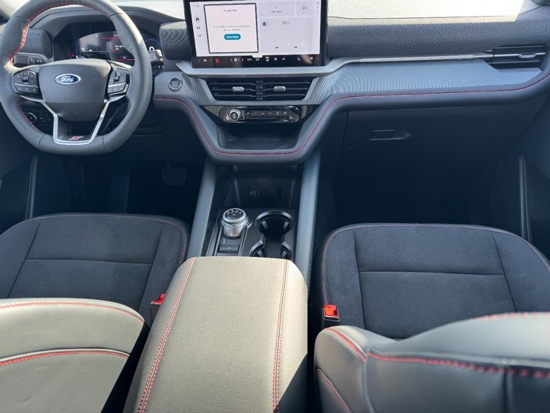 Ford Explorer Vehicle Image 07