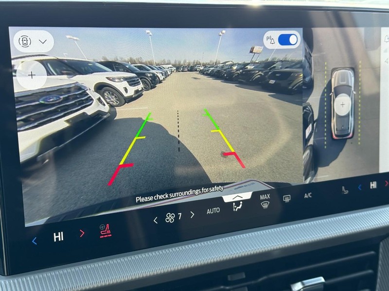 Ford Explorer Vehicle Image 20