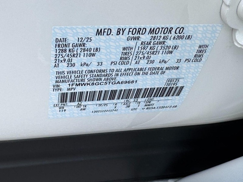 Ford Explorer Vehicle Image 21