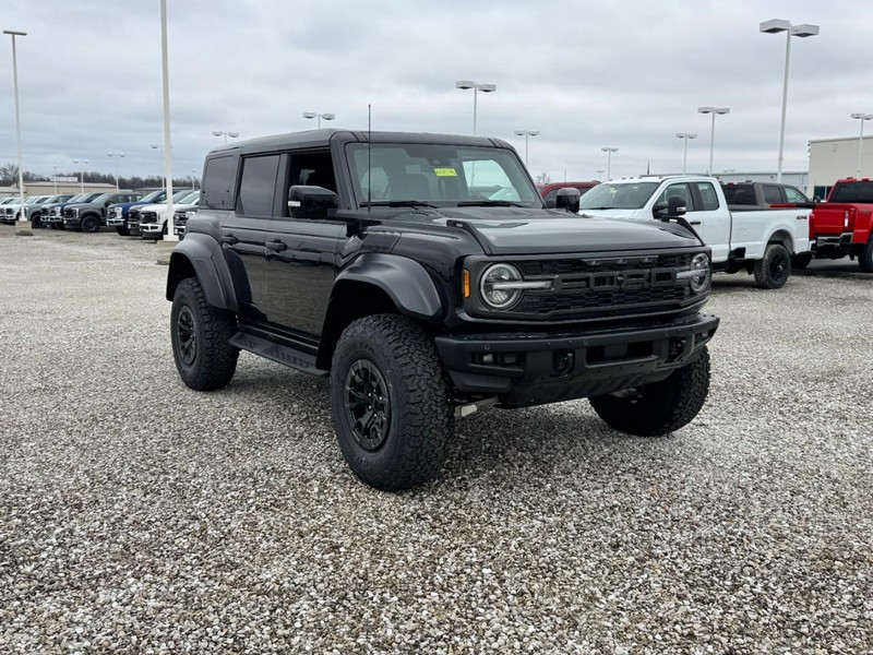 Ford Bronco Vehicle Full-screen Gallery Image 2