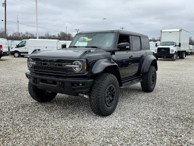 Ford Bronco Vehicle Full-screen Gallery Image 7