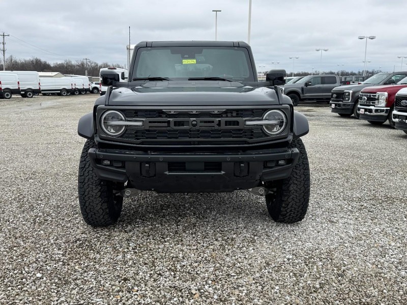 Ford Bronco Vehicle Full-screen Gallery Image 8