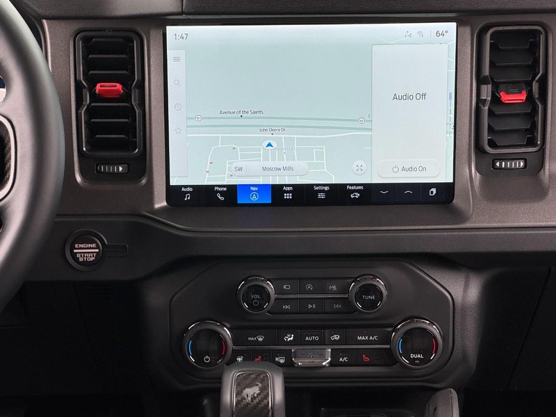 Ford Bronco Vehicle Full-screen Gallery Image 12