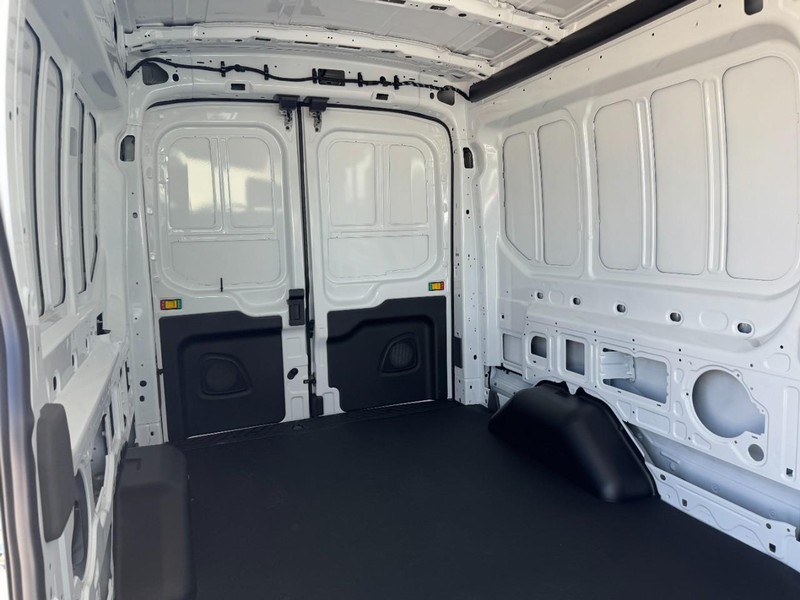 Ford Transit Cargo Van Vehicle Image 06
