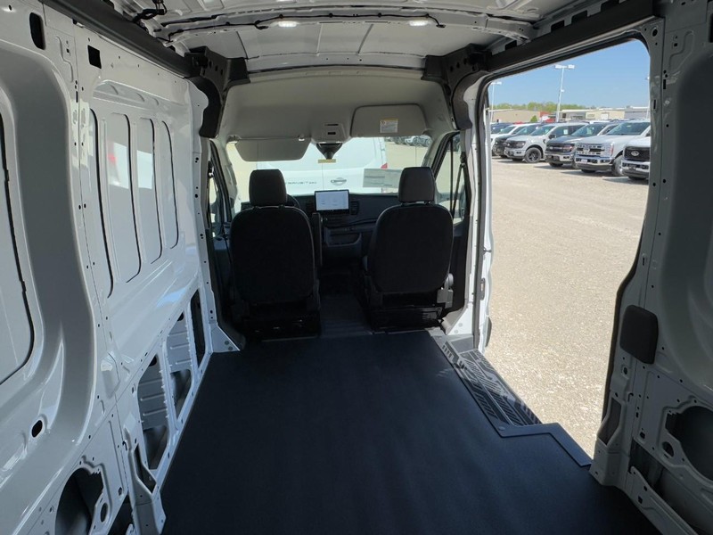 Ford Transit Cargo Van Vehicle Image 07