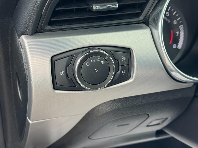 Ford Mustang Vehicle Image 14