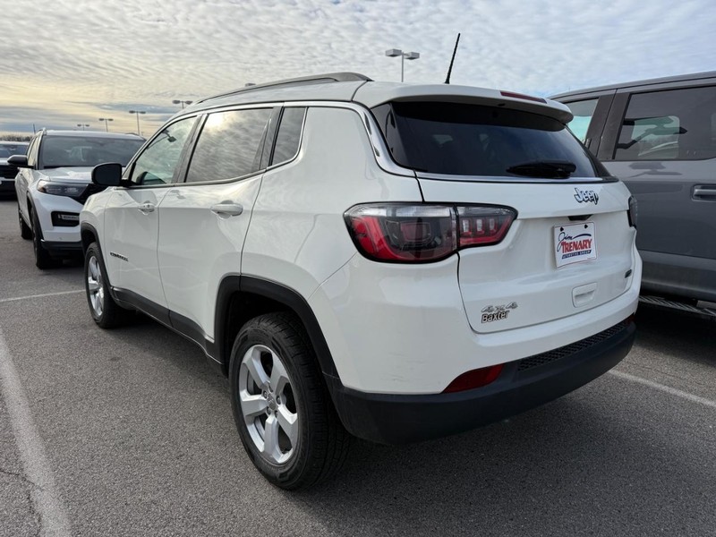 Jeep Compass Vehicle Image 04