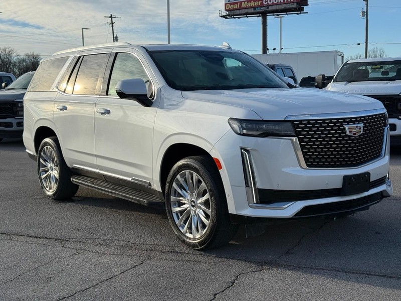 Cadillac Escalade Vehicle Full-screen Gallery Image 02