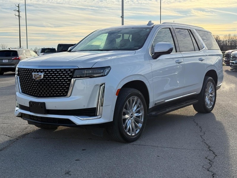 Cadillac Escalade Vehicle Full-screen Gallery Image 08