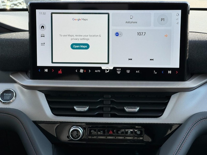 Ford Explorer Vehicle Image 09