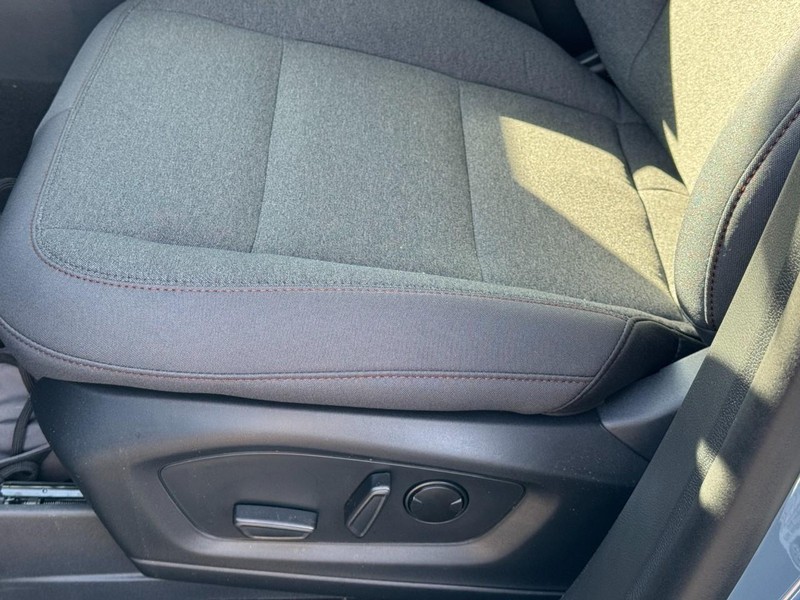 Ford Explorer Vehicle Image 12