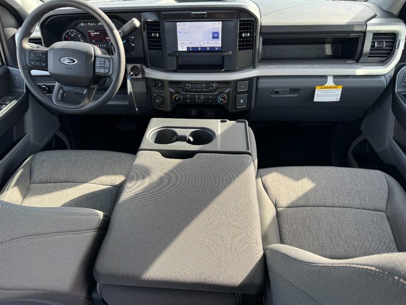 Ford Super Duty F-250 SRW Vehicle Image 07