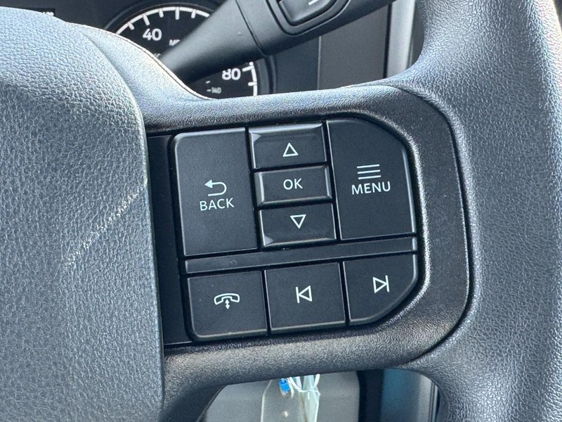 Ford Super Duty F-250 SRW Vehicle Image 16