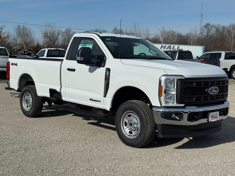 Ford Super Duty F-250 SRW Vehicle Image 02