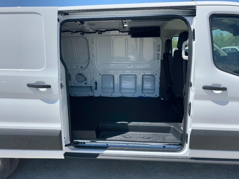 Ford Transit Cargo Van Vehicle Image 05