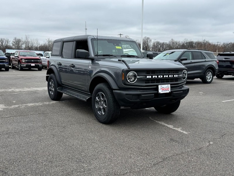 Ford Bronco Vehicle Image 02