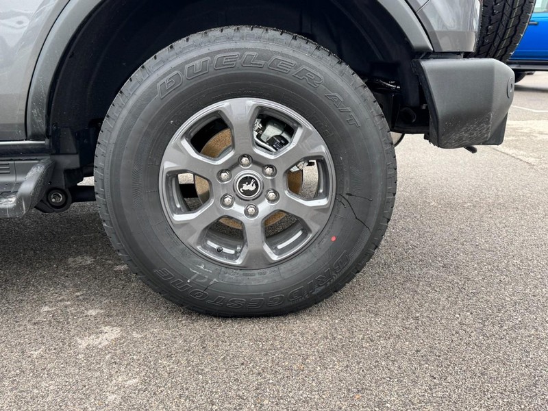 Ford Bronco Vehicle Image 06