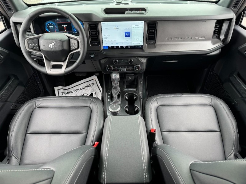 Ford Bronco Vehicle Image 10