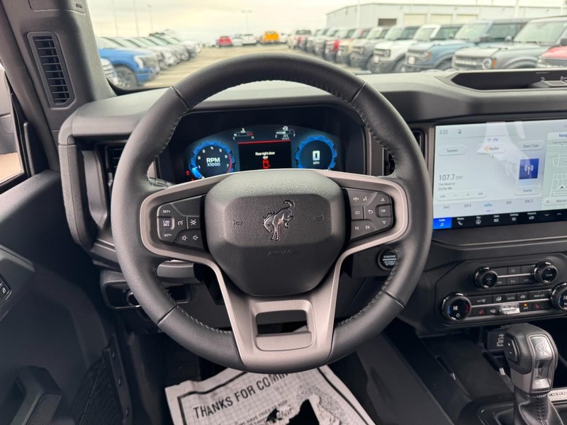 Ford Bronco Vehicle Image 11