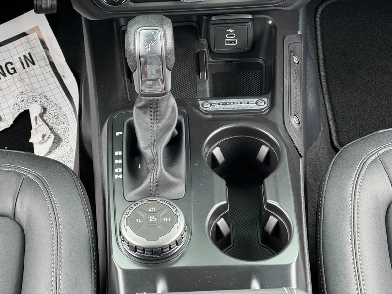 Ford Bronco Vehicle Image 13