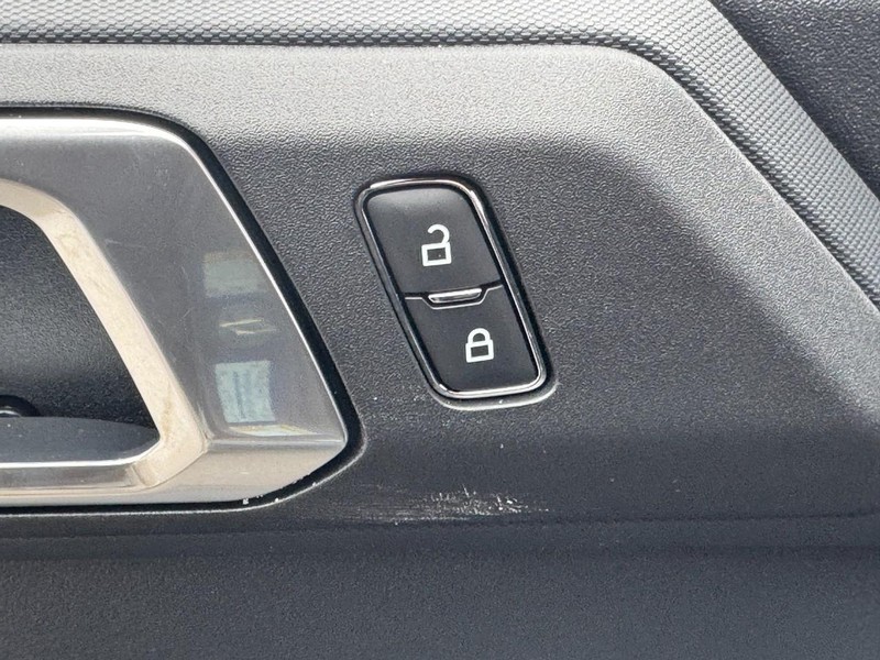 Ford Bronco Vehicle Image 14