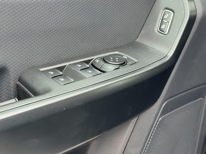 Ford F-150 Vehicle Image 12