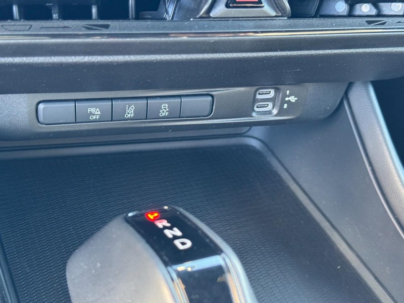 Dodge Charger Daytona Vehicle Full-screen Gallery Image 24