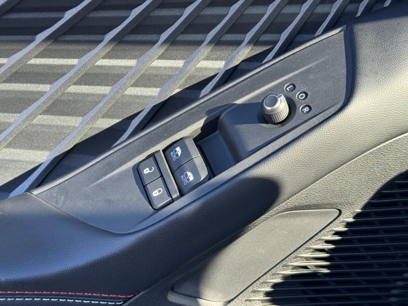 Dodge Charger Daytona Vehicle Full-screen Gallery Image 25