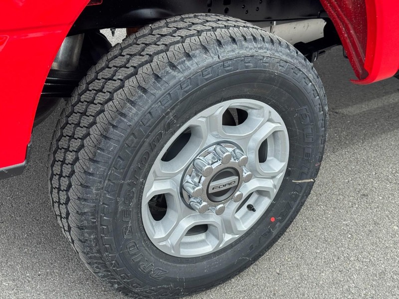 Ford Super Duty F-250 SRW Vehicle Image 05