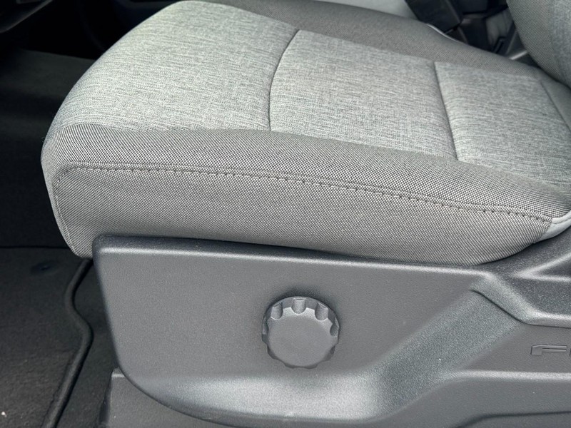 Ford Super Duty F-250 SRW Vehicle Image 13