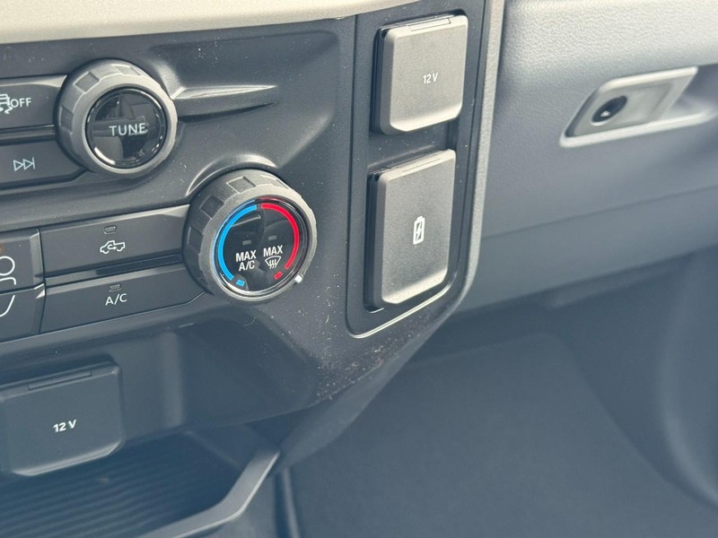 Ford Super Duty F-250 SRW Vehicle Image 18