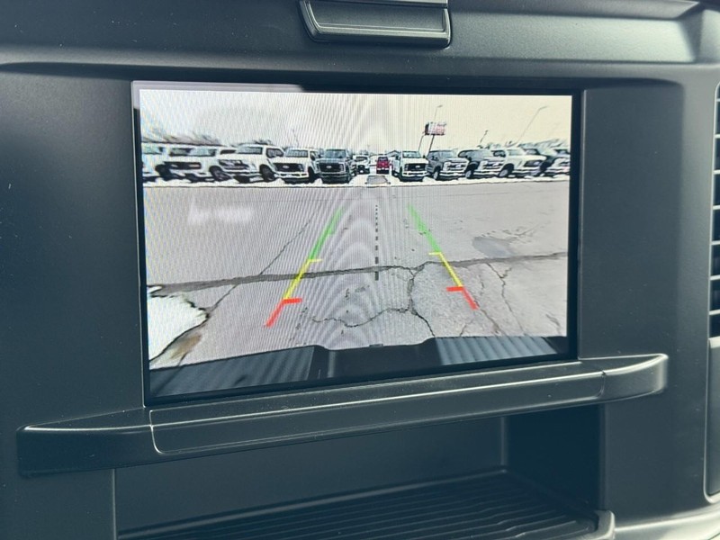 Ford Super Duty F-250 SRW Vehicle Image 19