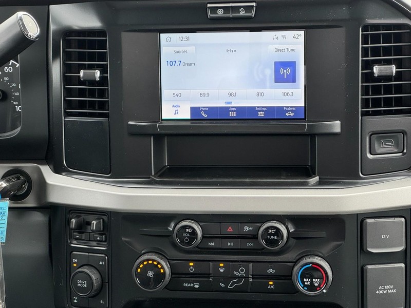 Ford Super Duty F-350 SRW Vehicle Image 10